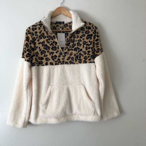 Suvimuga Teddy Color-block Leopard Pullover Top - Picture 2 of 8
